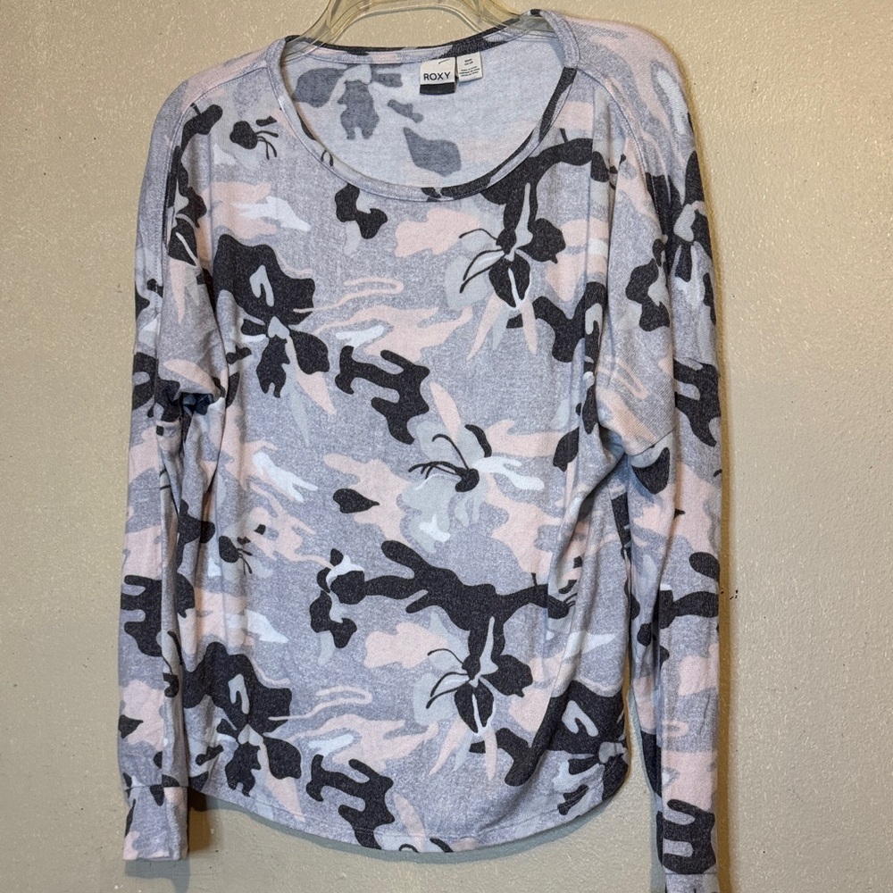 Roxy Women's Long Sleeve Camouflage sweatshirt top Black and Pink
